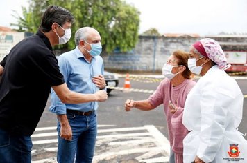 Vacinação de idosos entre 77 à 79 anos.