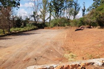 Limpeza e manutenção do antigo aterro sanitário.