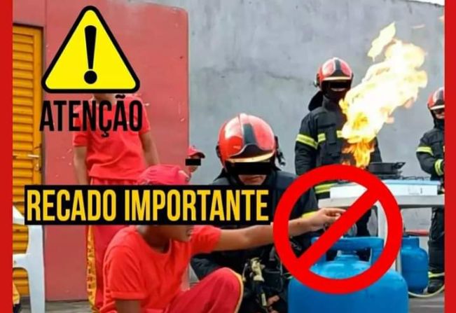 O Corpo de Bombeiros NÃO POSSUI nenhum tipo de vínculo com escolas privadas de bombeiro mirim e não apoiamos a exposição de crianças e jovens à situações de risco.