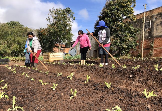 RECONSTRUÇÃO DA HORTA COMUNITÁRIA